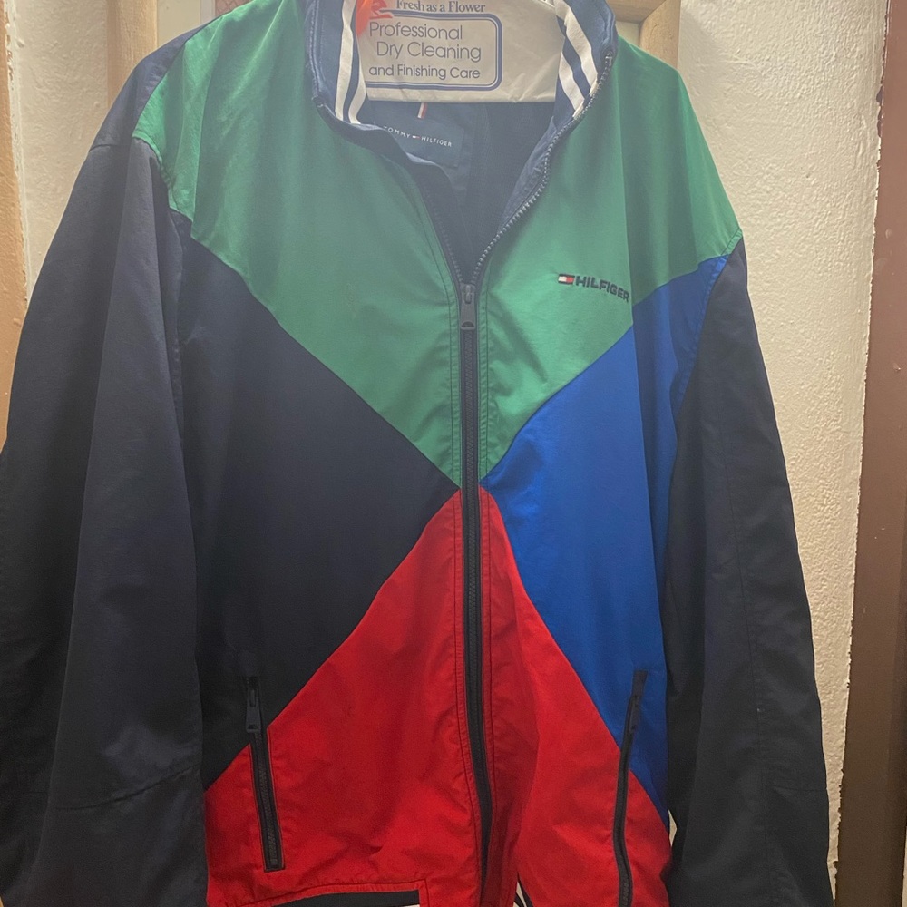 Tommy Hilfiger - Picture 11 of 13